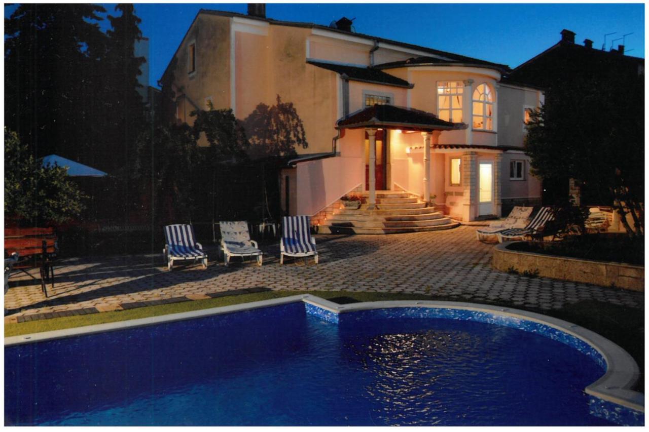 Giovanna Boutique Rooms & Pool PUY Eksteriør bilde