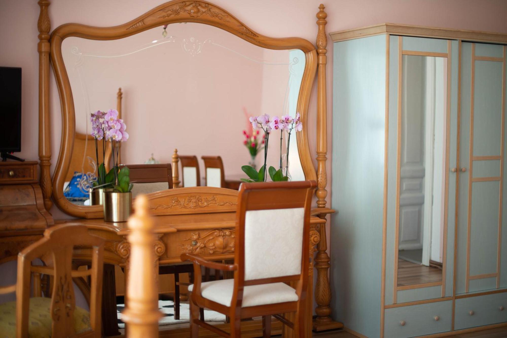 Giovanna Boutique Rooms & Pool PUY Eksteriør bilde