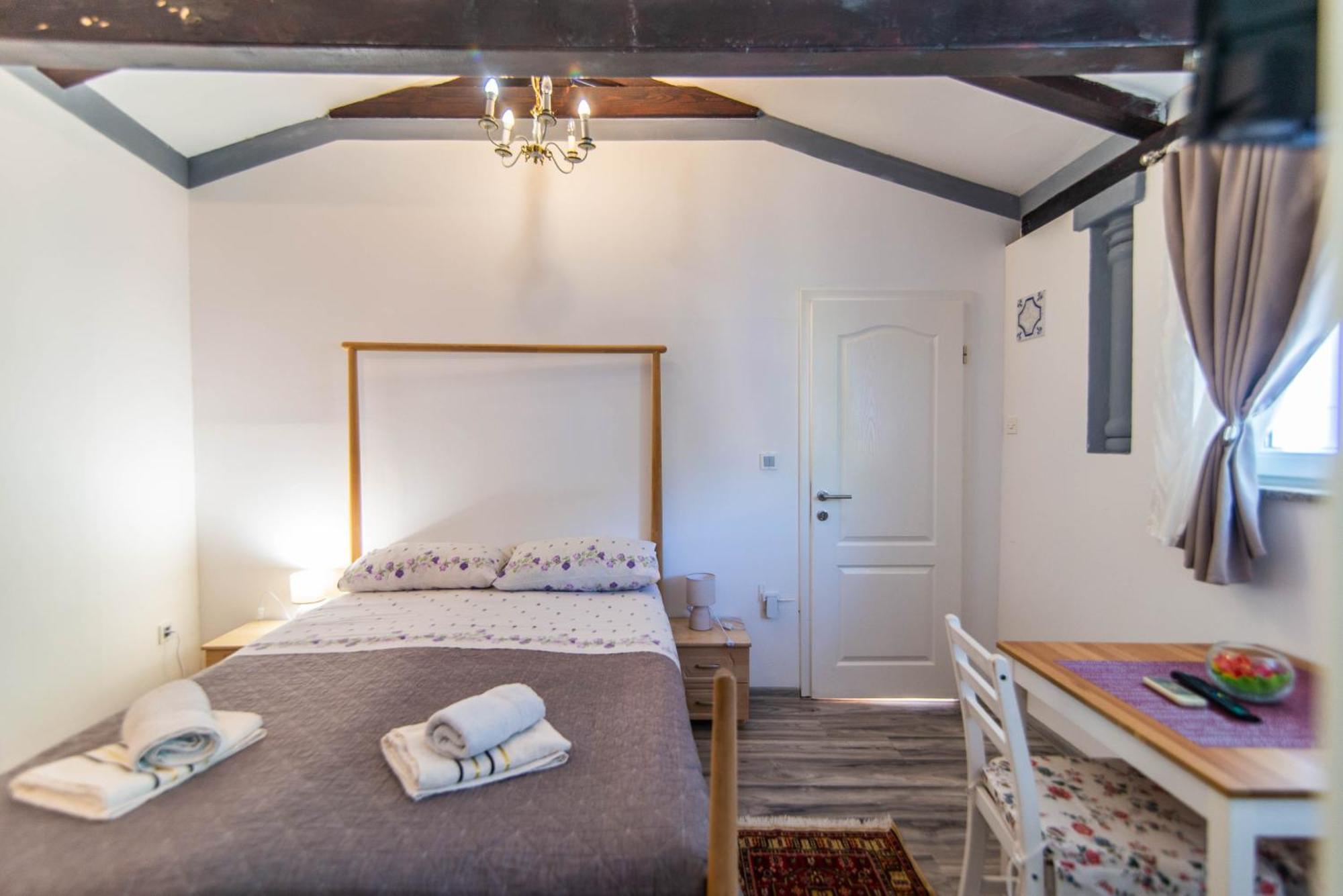 Giovanna Boutique Rooms & Pool PUY Eksteriør bilde