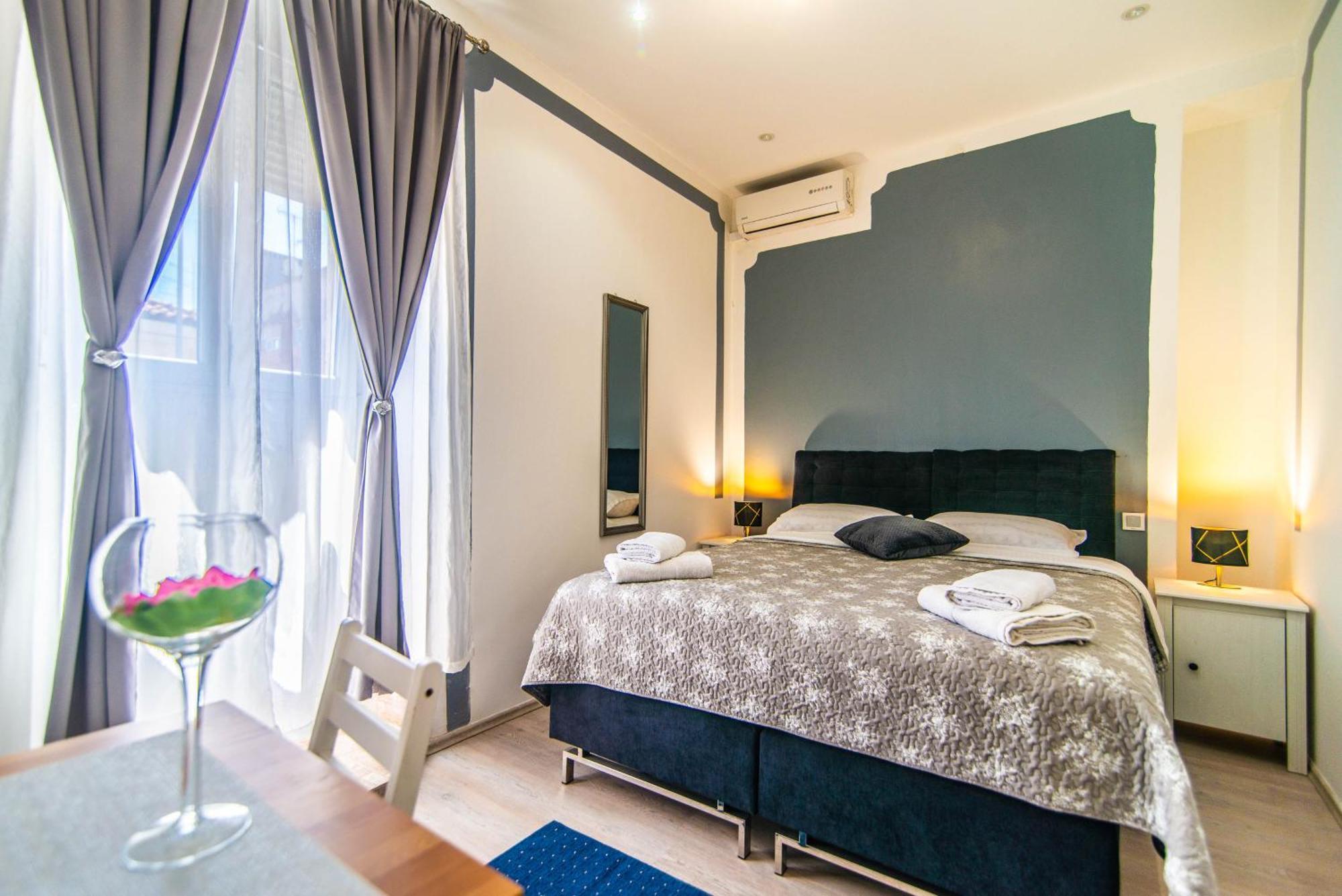 Giovanna Boutique Rooms & Pool PUY Eksteriør bilde