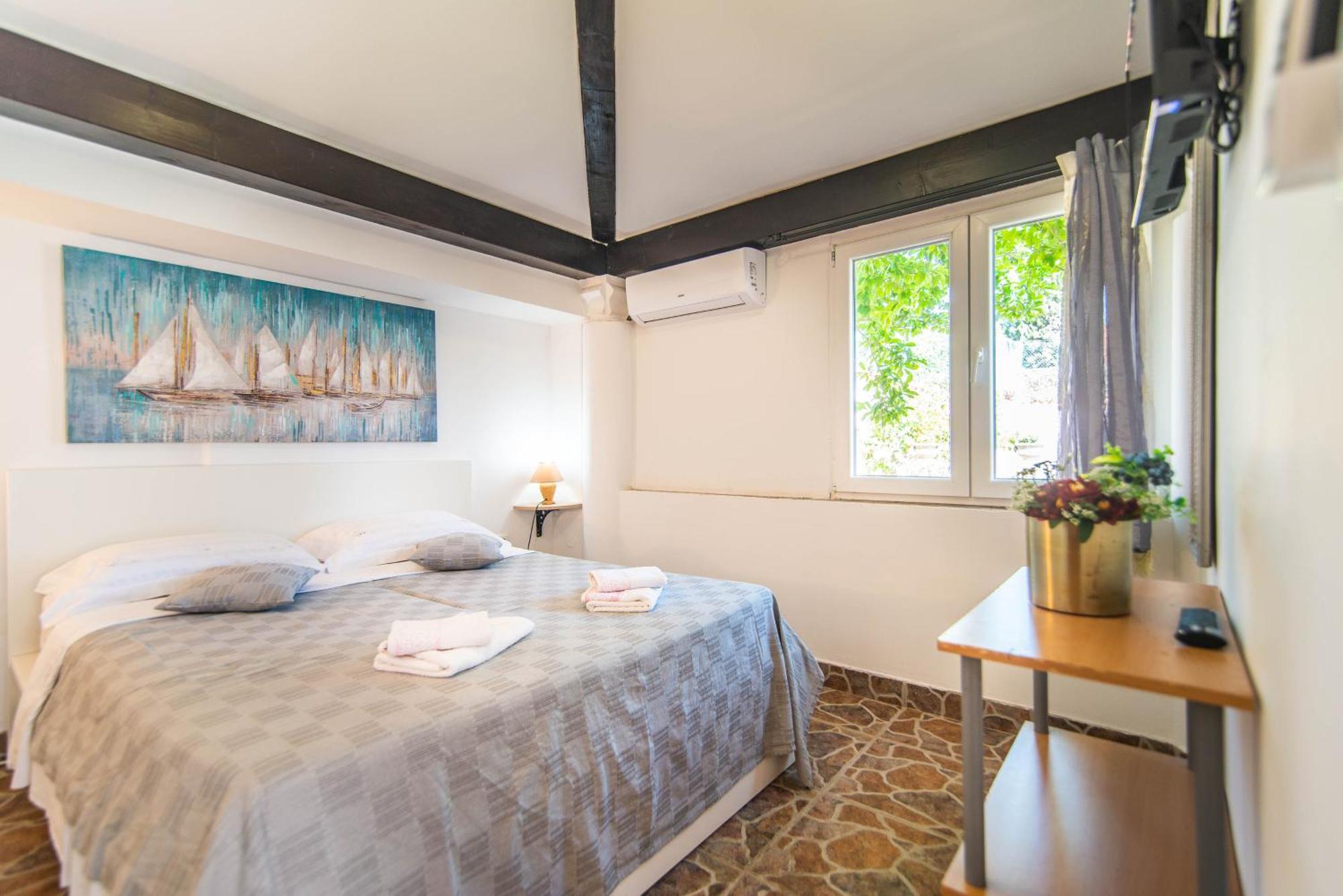 Giovanna Boutique Rooms & Pool PUY Eksteriør bilde