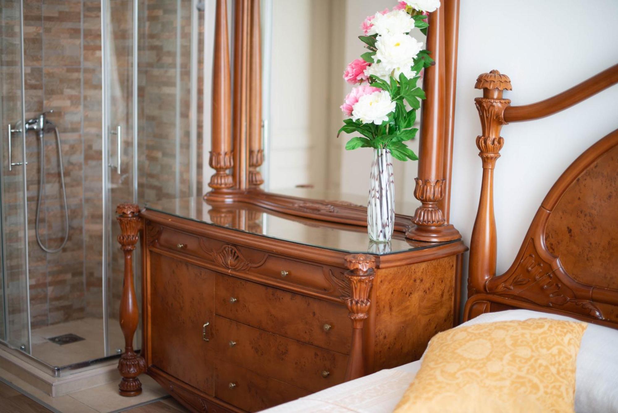 Giovanna Boutique Rooms & Pool PUY Eksteriør bilde