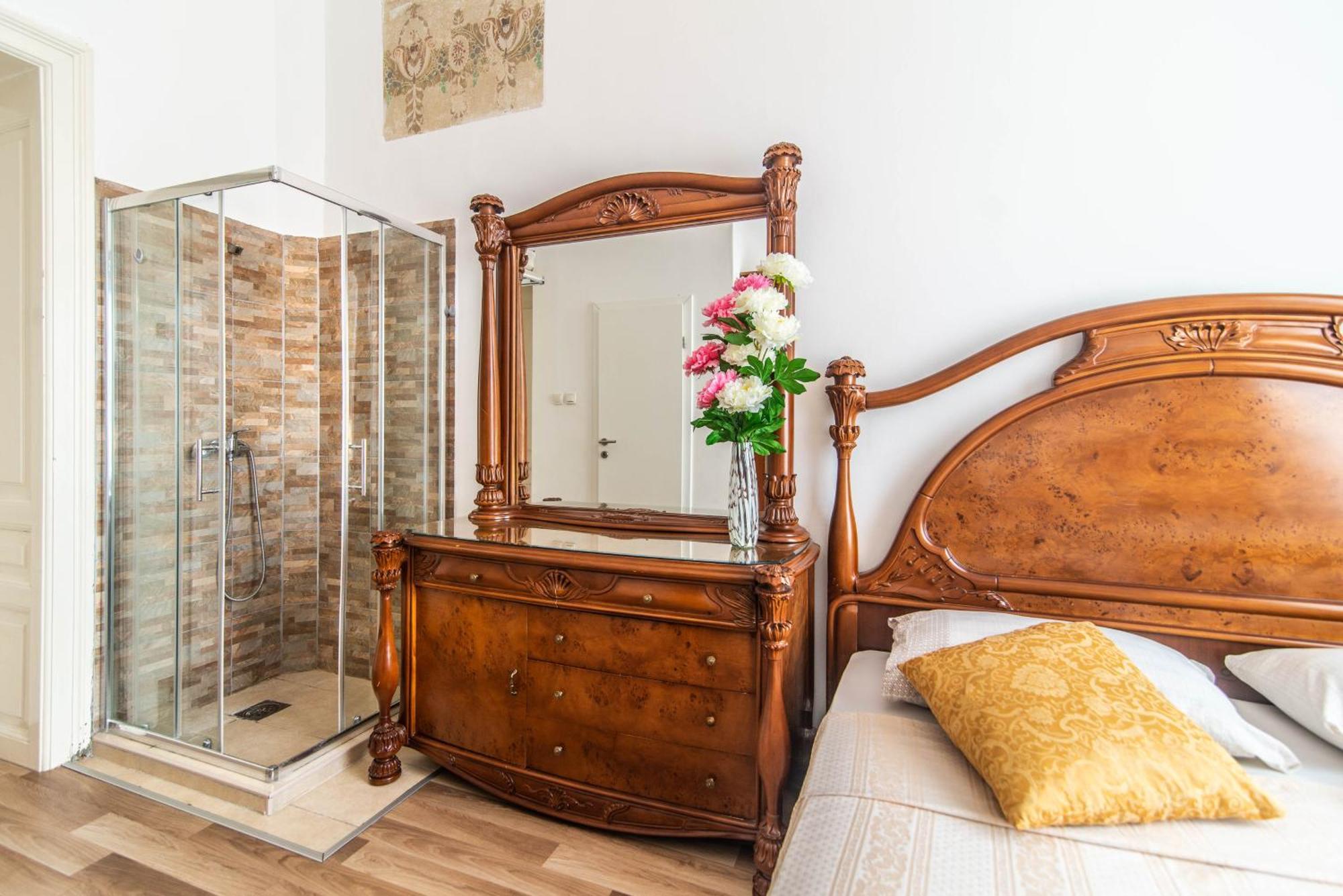 Giovanna Boutique Rooms & Pool PUY Eksteriør bilde