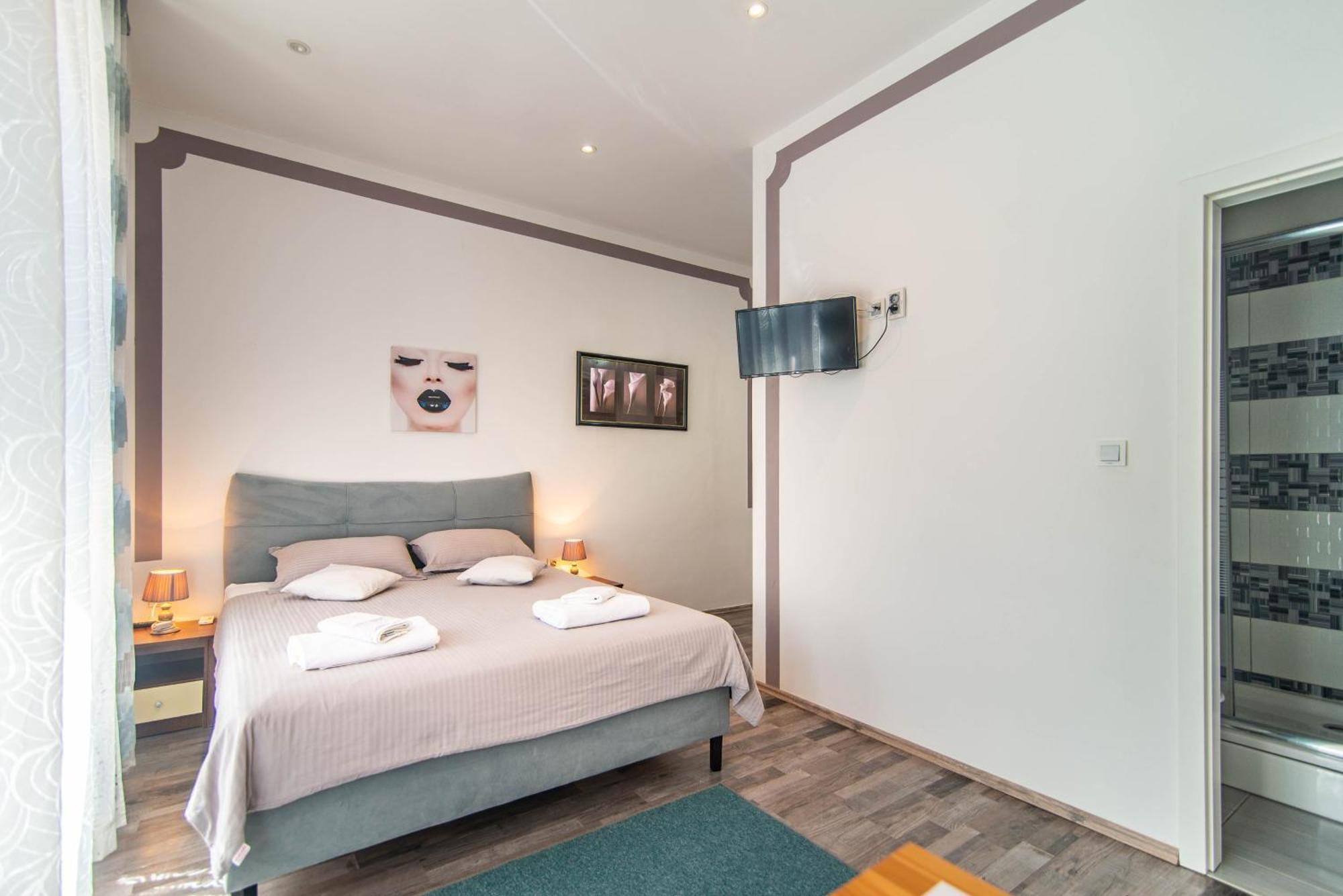 Giovanna Boutique Rooms & Pool PUY Eksteriør bilde