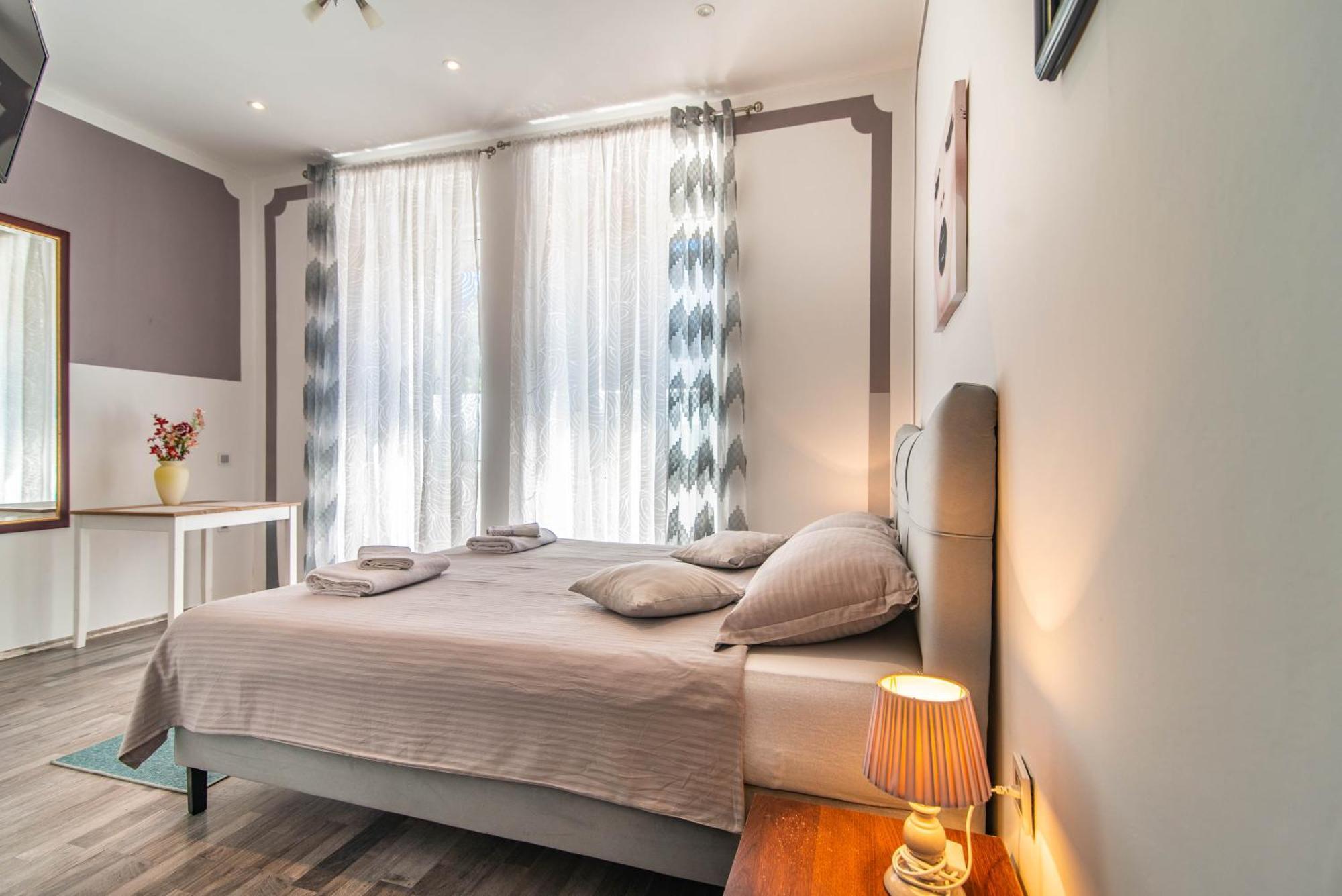 Giovanna Boutique Rooms & Pool PUY Eksteriør bilde