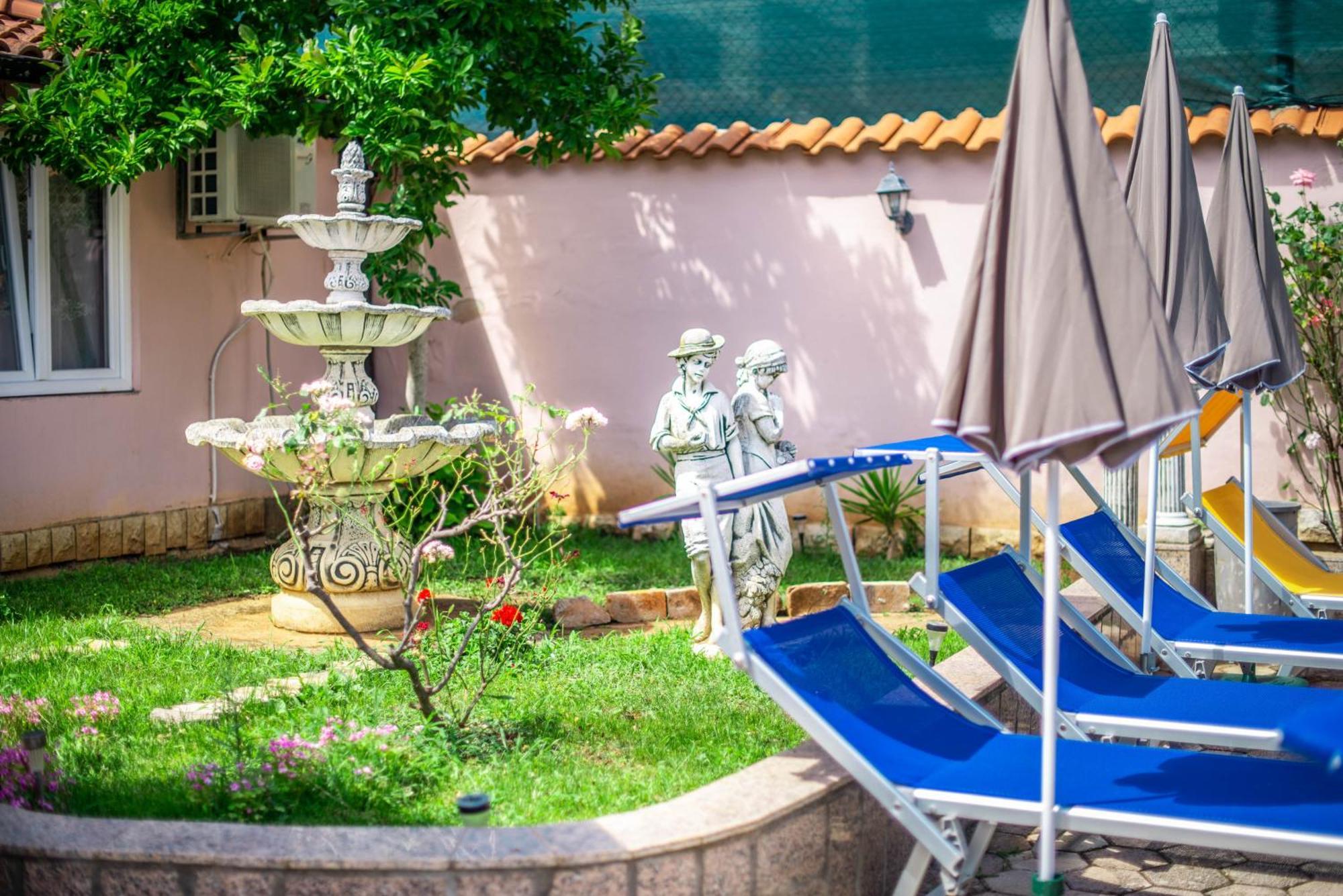 Giovanna Boutique Rooms & Pool PUY Eksteriør bilde